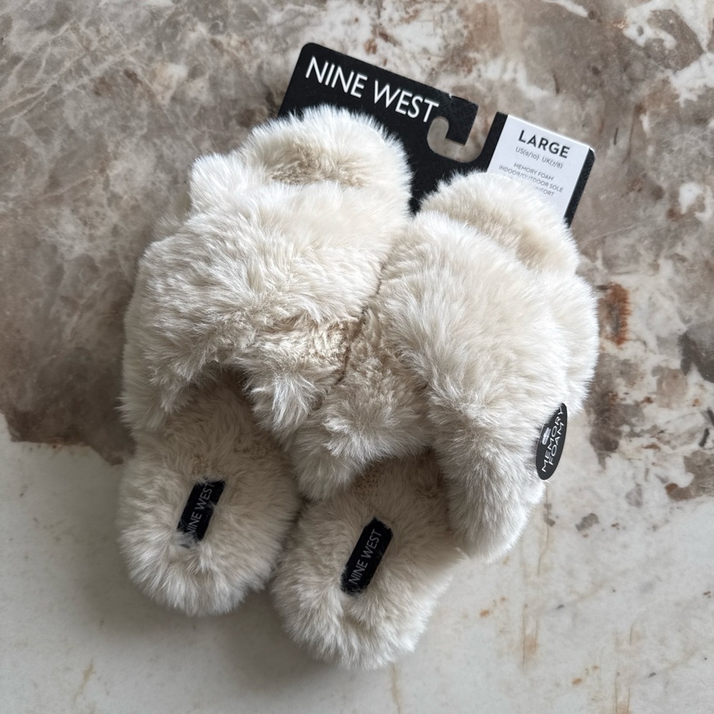 NWT Nine West Cream Faux-Fur Slide Slippers